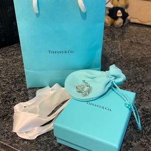 Authentic Tiffany&Co olive leaf ring in silver